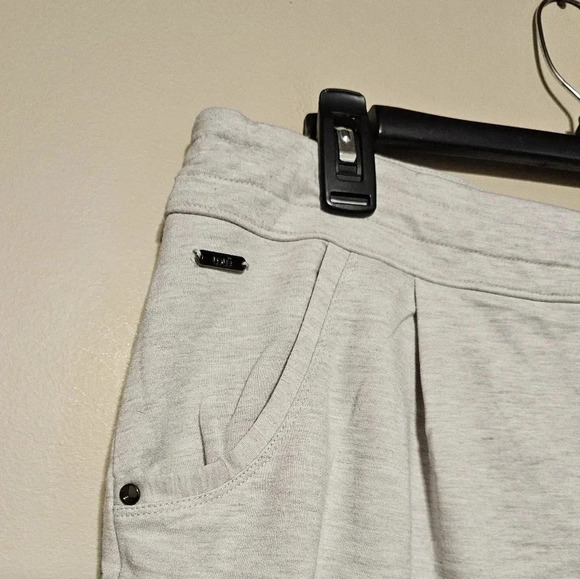 Lole Athletic Skirt Women's Size Large Tan Drawstring Elastic Waist Pockets - Picture 2 of 7